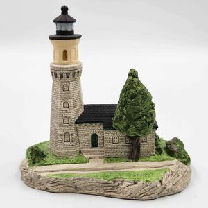 Fort Niagara Lighthouse New York NY 1991 Harbour Lights #113 Figurine Historical